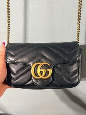 Gucci Black Super mini Marmont